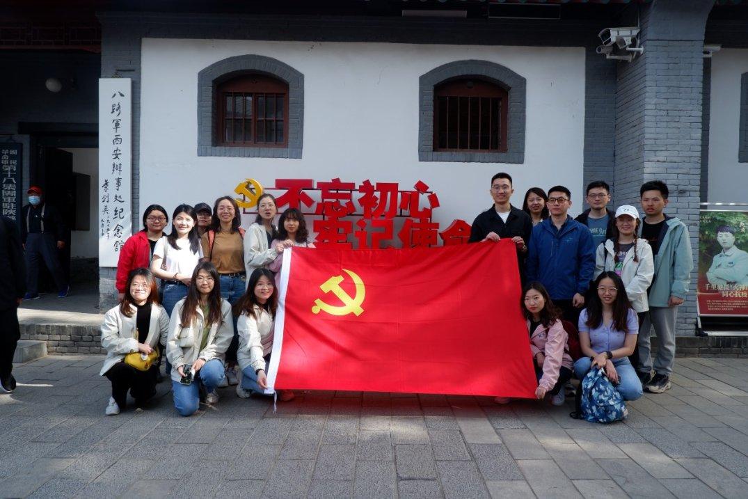 梦见有人交钥匙给自己游戏画面